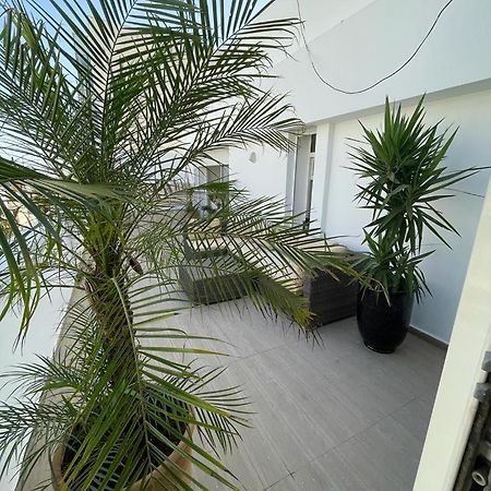 Central, Terrasse, Confortable - Bleue Residence Casablanca Ngoại thất bức ảnh
