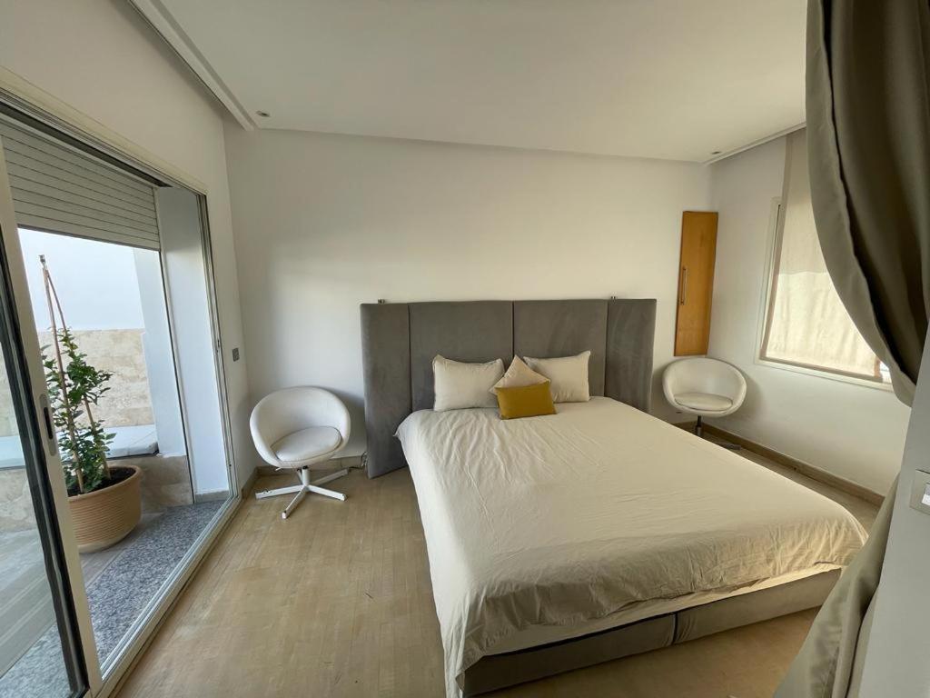 Central, Terrasse, Confortable - Bleue Residence Casablanca Ngoại thất bức ảnh