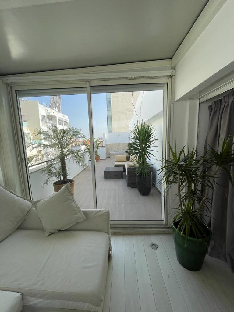 Central, Terrasse, Confortable - Bleue Residence Casablanca Ngoại thất bức ảnh