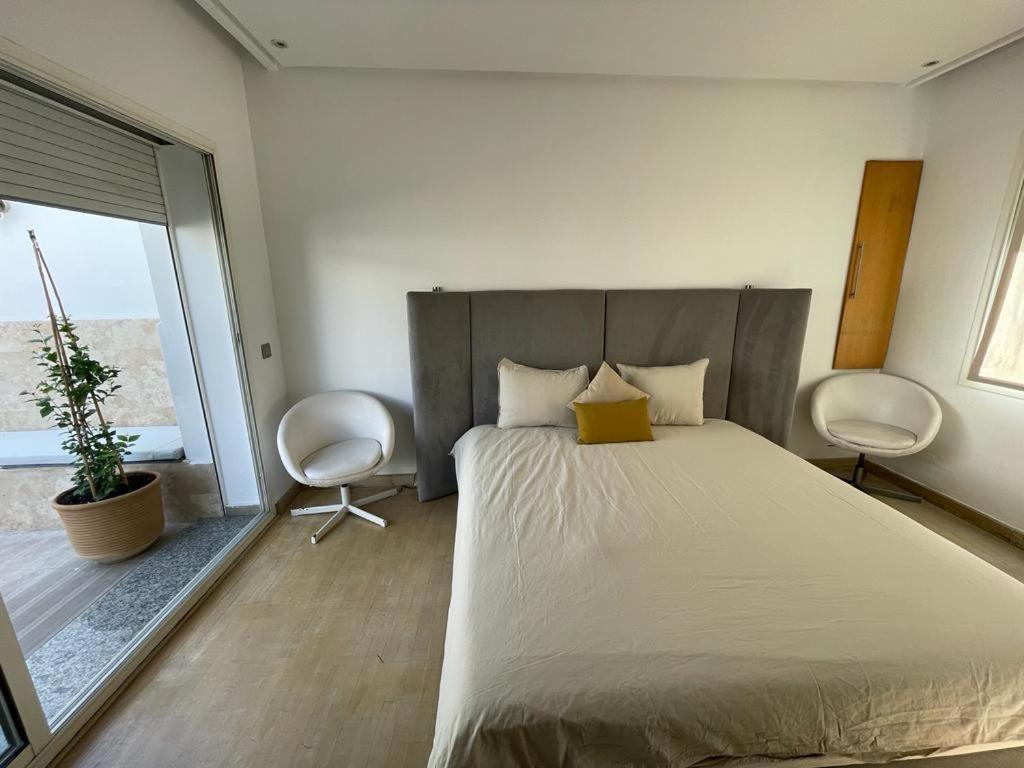 Central, Terrasse, Confortable - Bleue Residence Casablanca Ngoại thất bức ảnh