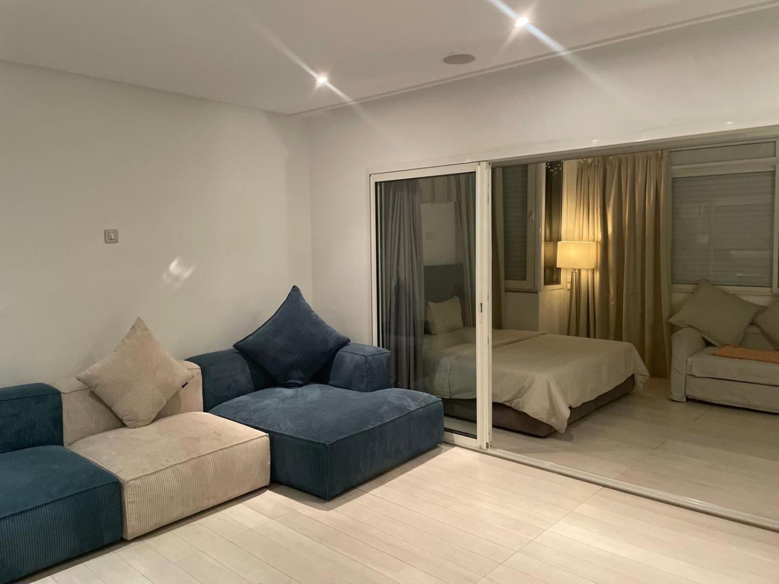 Central, Terrasse, Confortable - Bleue Residence Casablanca Ngoại thất bức ảnh
