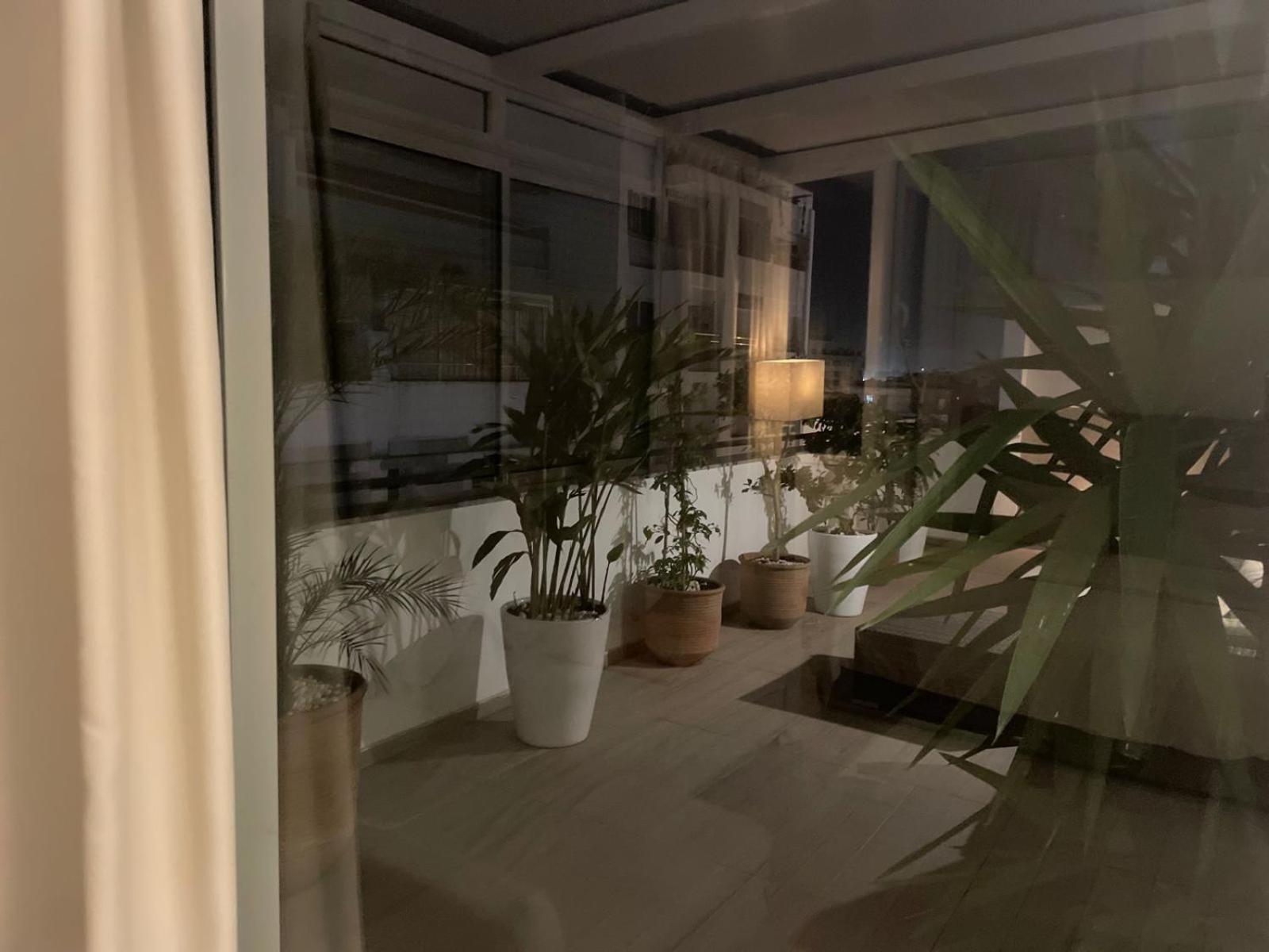 Central, Terrasse, Confortable - Bleue Residence Casablanca Ngoại thất bức ảnh