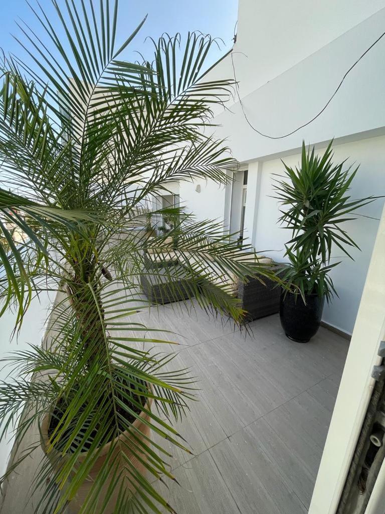 Central, Terrasse, Confortable - Bleue Residence Casablanca Ngoại thất bức ảnh